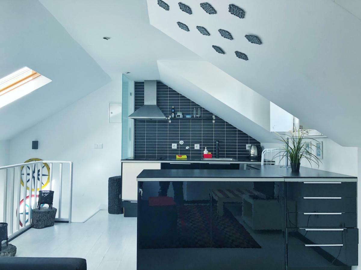 Duplex In Bairro Alto Apartamento *